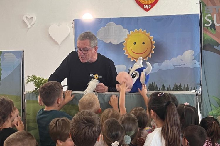 Studio Suncokret razveselio djecu lutkarskim mjuziklom